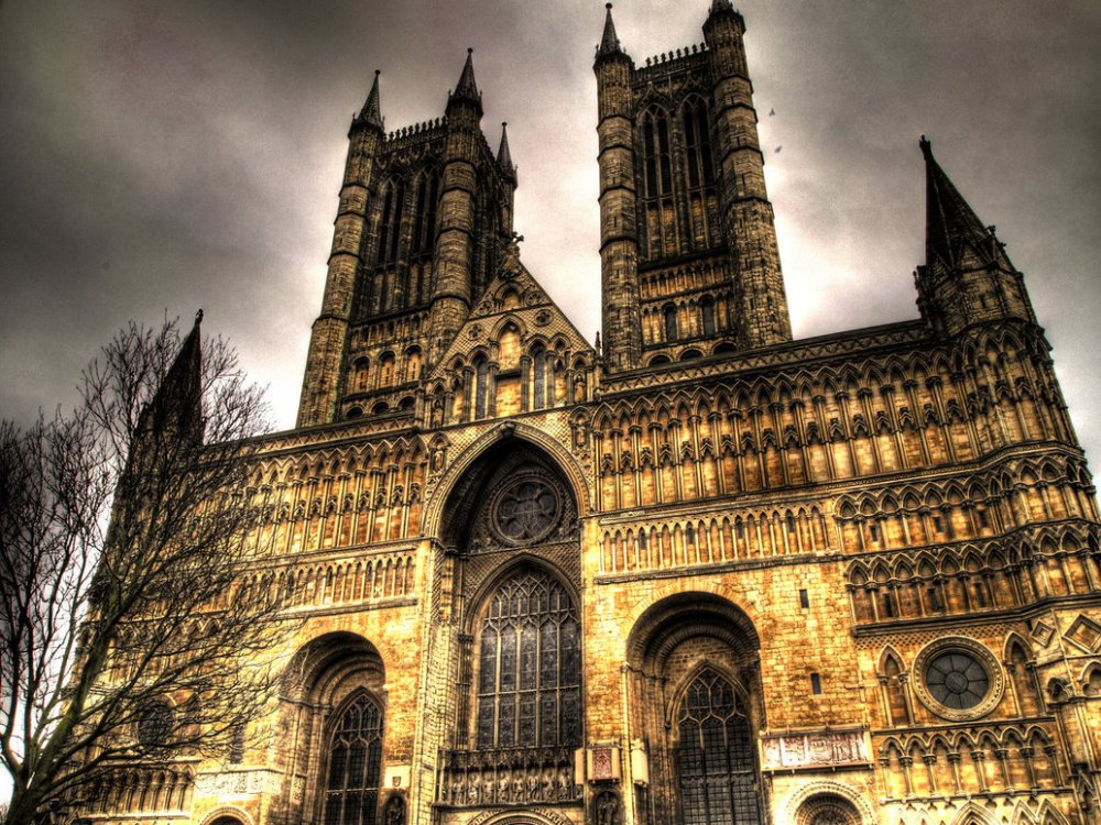 lincoln_cathedral_by_dbm92.jpg