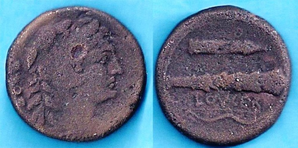 Bronzo Luceria repubblica Gere Verona nov 2014.jpg