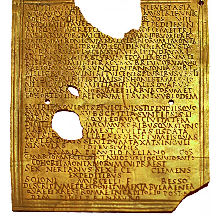 Diploma di Honesta Missio rinvenuto a Carnuntum.jpg