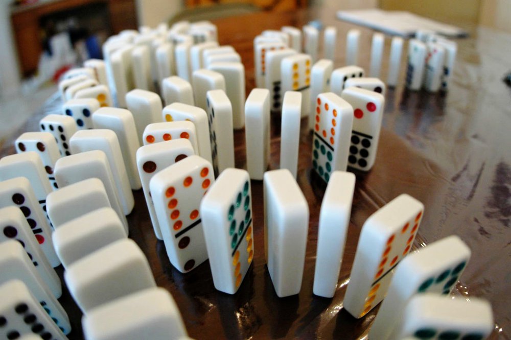 Effetto domino.jpg