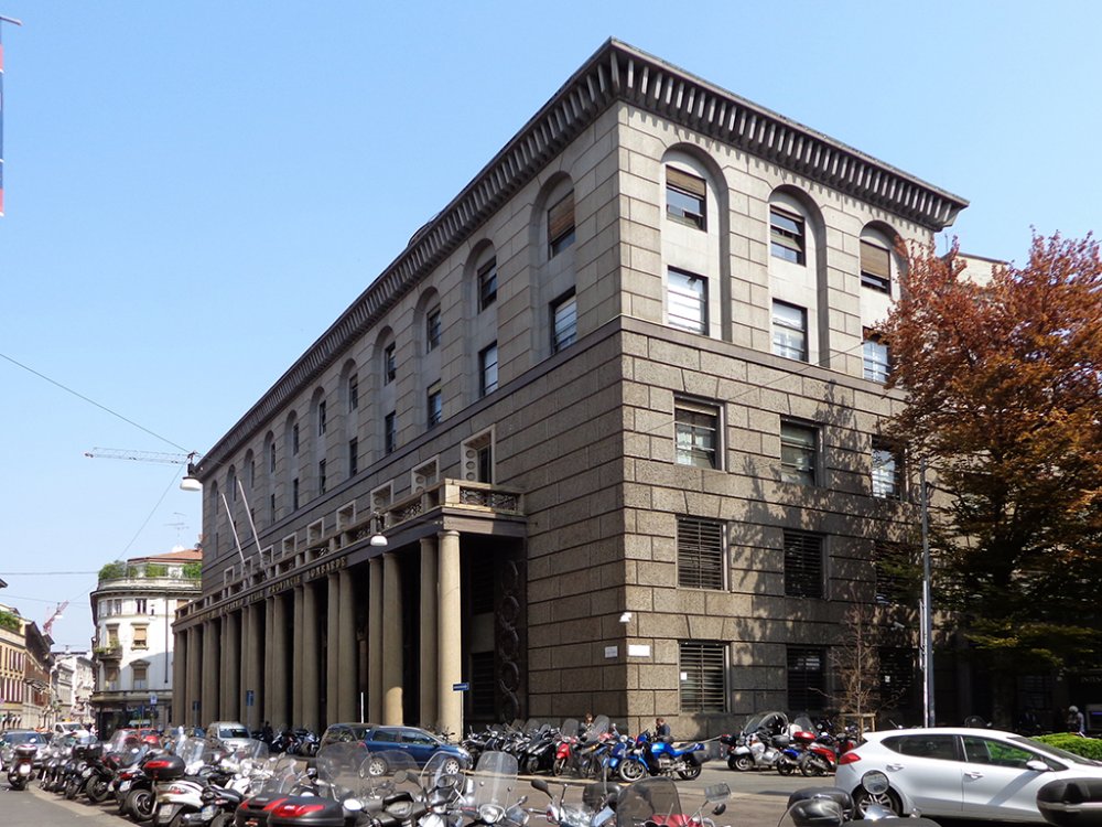 59bce9ea64968_Palazzo_della_Cassa_di_Risparmio_delle_Provincie_Lombarde_Milano_veduta_generale.thumb.jpg.88e20c9bd7625f4e26f30f42070eee45.jpg