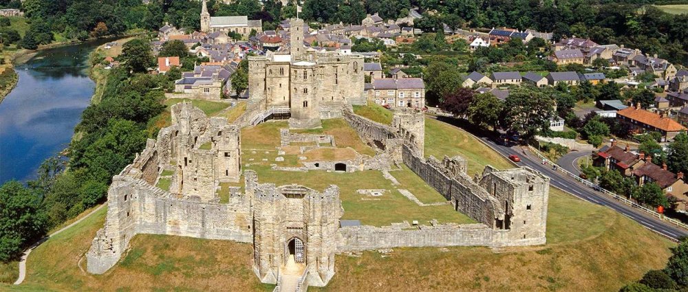 warkworth-castle-aerial_0.thumb.jpg.fa3b77deb231491975ba04f8c9067380.jpg