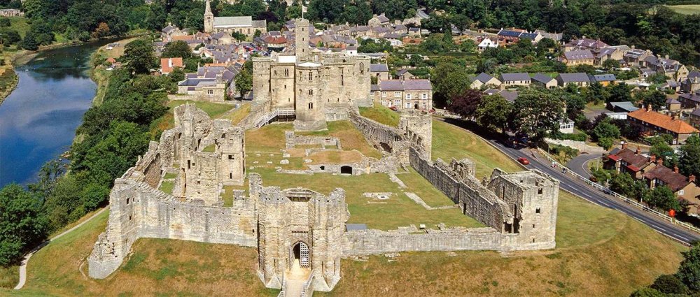 warkworth-castle-aerial_0.thumb.jpg.fa3b77deb231491975ba04f8c9067380.jpg