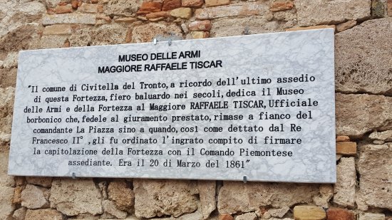 targa-museo-delle-armi.jpg.ef114640901c74722737554e02745386.jpg