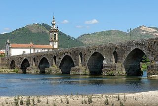 320px-Ponte_Ponte_Lima.jpg.55b8a80c5093fbe5ff612edf388da25d.jpg