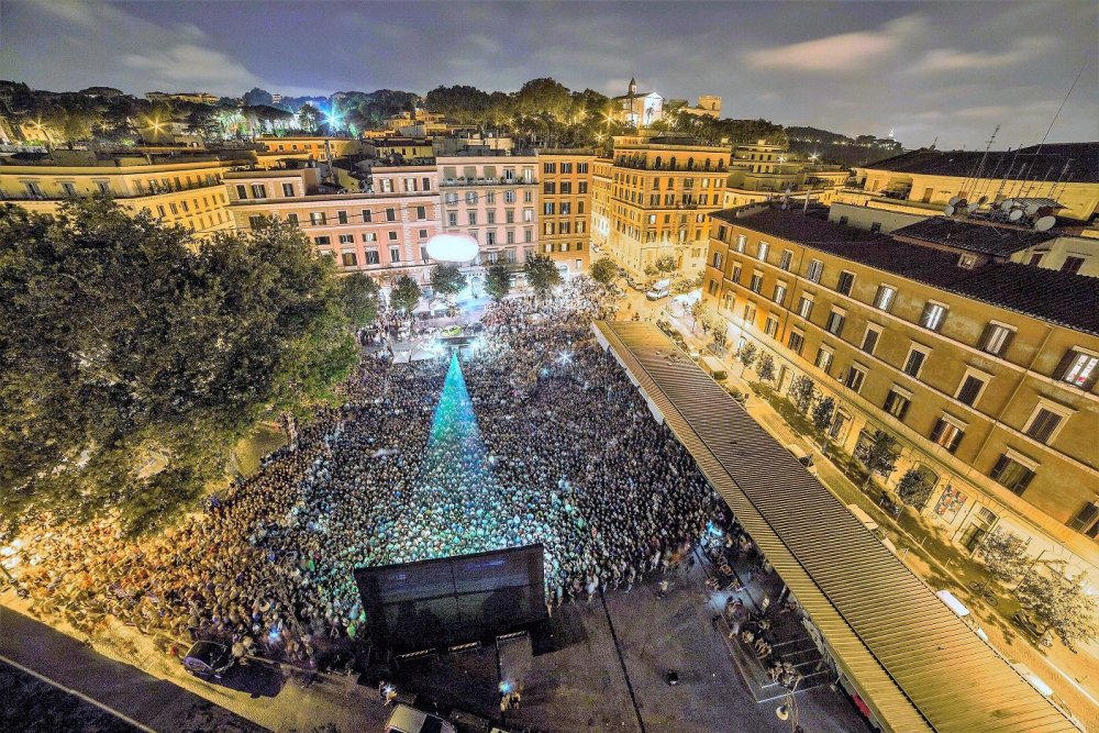 Piazza San Cosimato.jpg