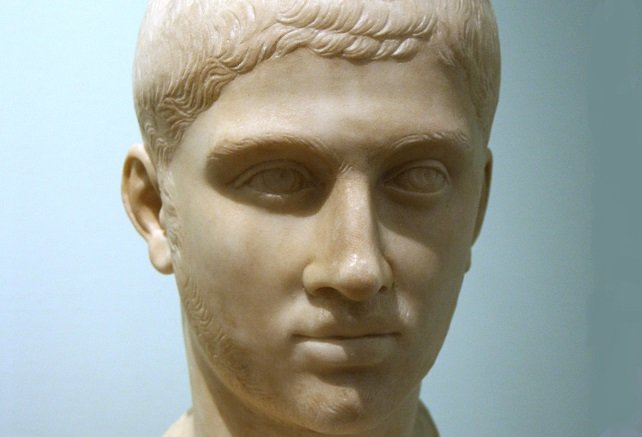 0579_-_Milano_-_Museo_archeologico_-_Busto_di_Alessandro_Severo_222-235_-_Foto_Giovanni_DallOrto_13_Mar_2012a.jpg