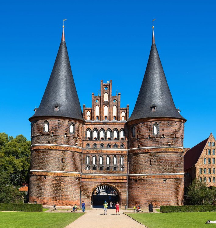 187554114_HolstenTor2.thumb.jpg.f02ebbcf64626df0786d5e2acbba920a.jpg