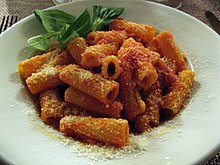 220px-Maccheroni_alla_amatriciana_(3543752494).jpg.c6c3568e3cf53bfa73e6bb6f5da114a6.jpg