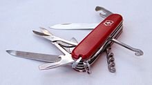 Swiss_army_knife_open_20050612_(cropped).jpg.8122a48bfd8db95b9821144b2837df69.jpg