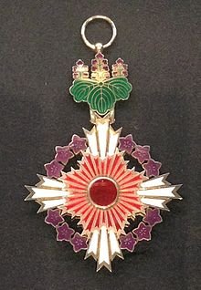 Grand_Cordon_of_the_Order_of_the_Paulownia_Flowers_001.jpg
