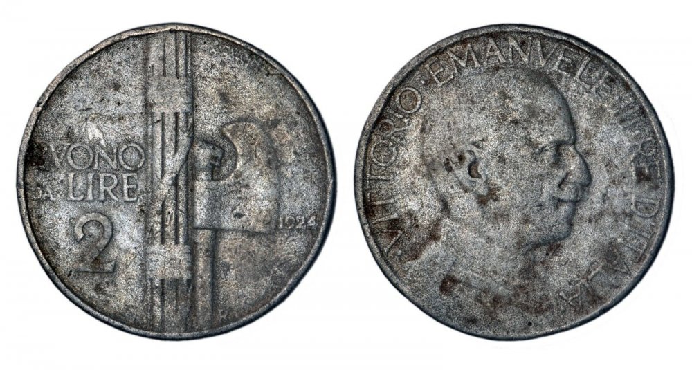 2 lire 1924 falso.jpg
