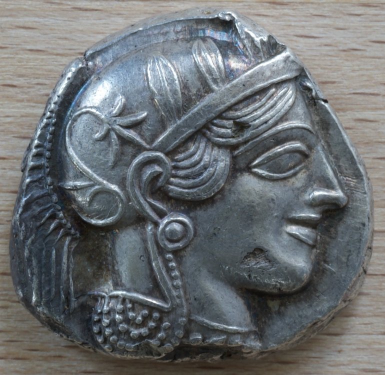 Atene1.thumb.jpg.4a535fe90f3d564366fe65a28cf8194c.jpg