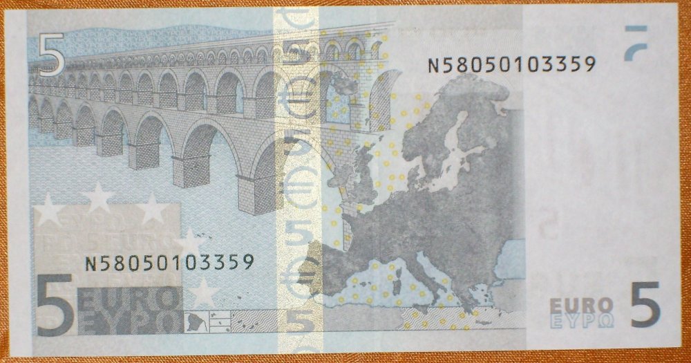 5 euro duisemberg_ r.jpg