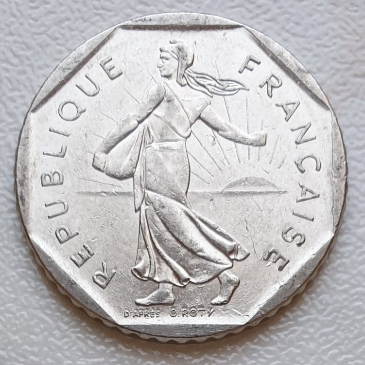 555637071_Francia(2).thumb.jpg.ad7212e969d26826cbb5eb1e609eff88.jpg