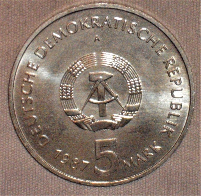 5 mark 1987 d.JPG