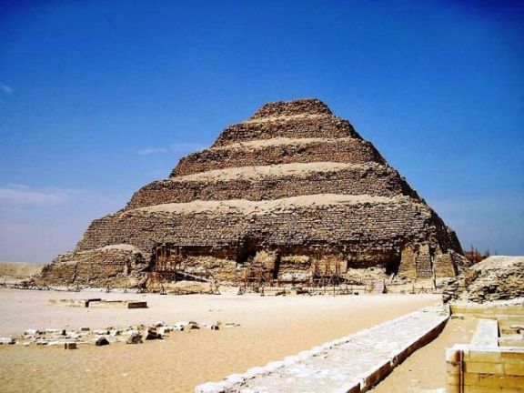 411 piramide di Zoser.jpg