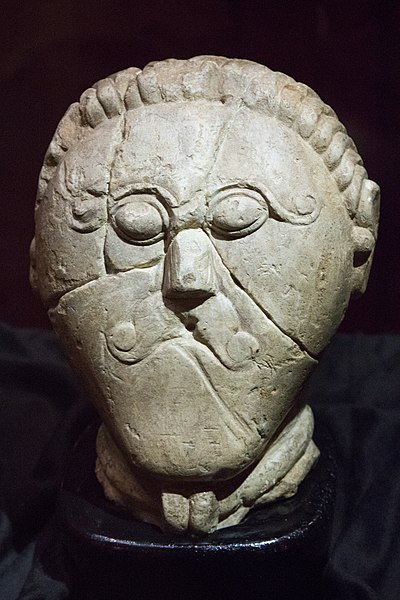 400px-Head_of_druid_from_Mšecké_Žehrovice,_La_Tène_culture,_NM_Prague,_188090.jpg