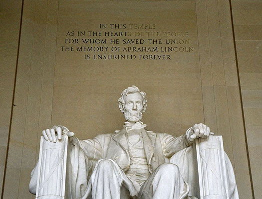 Lincoln Memorial Statue.jpg