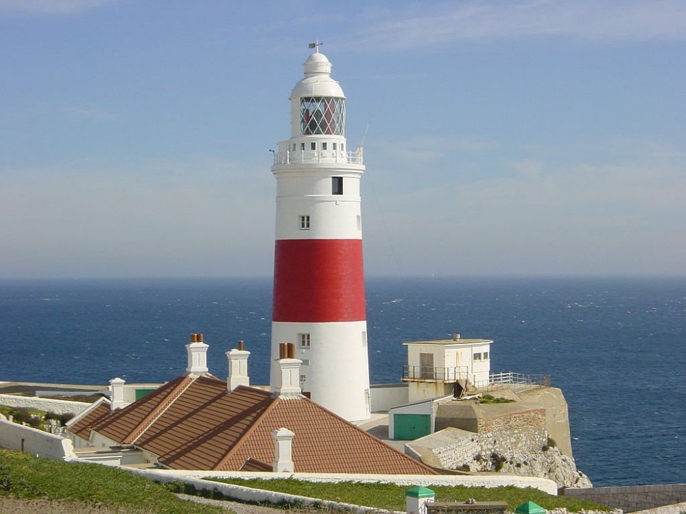 1024px-Europa_Point_Lighthouse_and_cottages.jpg