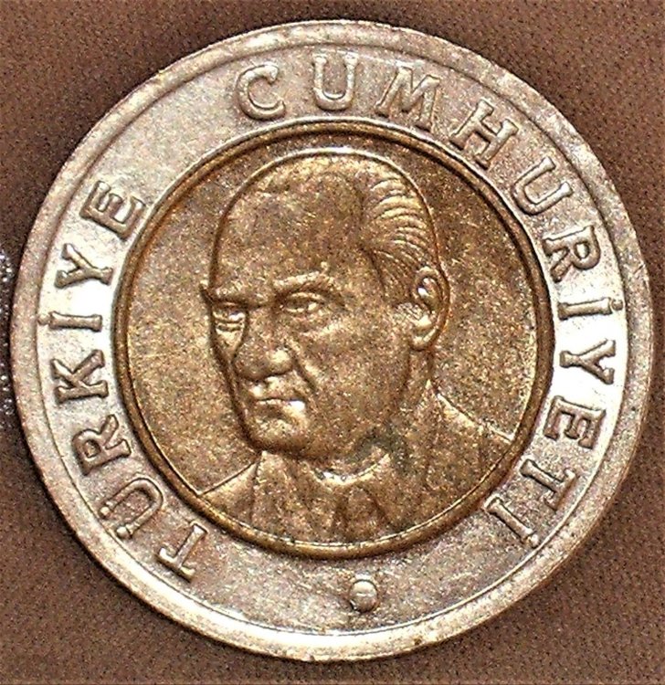 1 Lira 2005 d.JPG