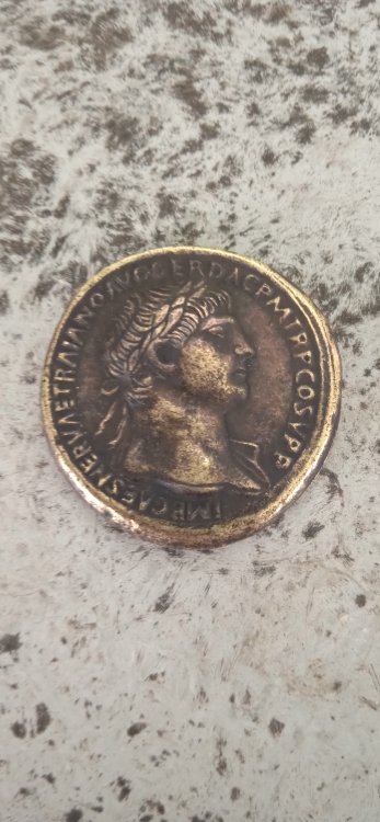 moneta 2.jpg