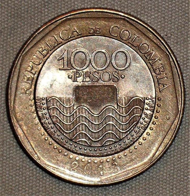 1000 pesos 2013 d.JPG
