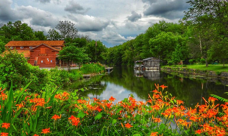erie canal2.jpg