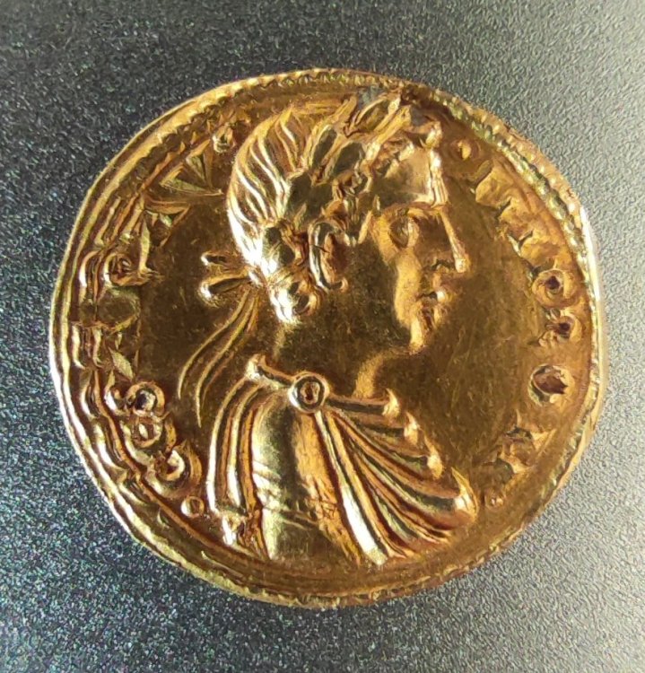 moneta oro 1-min.jpg