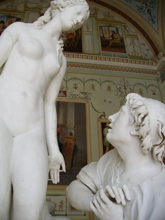 Étienne-Maurice-_Falconet-Pygmalion-&-Galatee_hermitage.jpg
