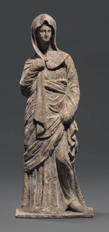 2016_CKS_12240_0036_000(a_greek_terracotta_female_figure_tanagra_hellenistic_period_circa_3rd083437).jpg