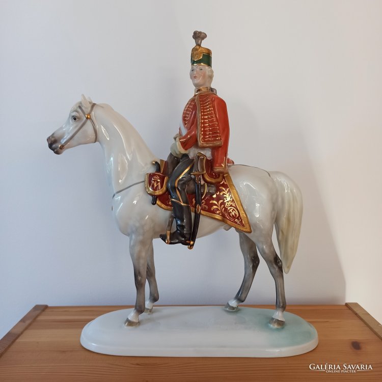 a23ada1fc2728c9434713004dfb4f925-hadik-andras-lovasszobra-herendi-porcelan.jpg