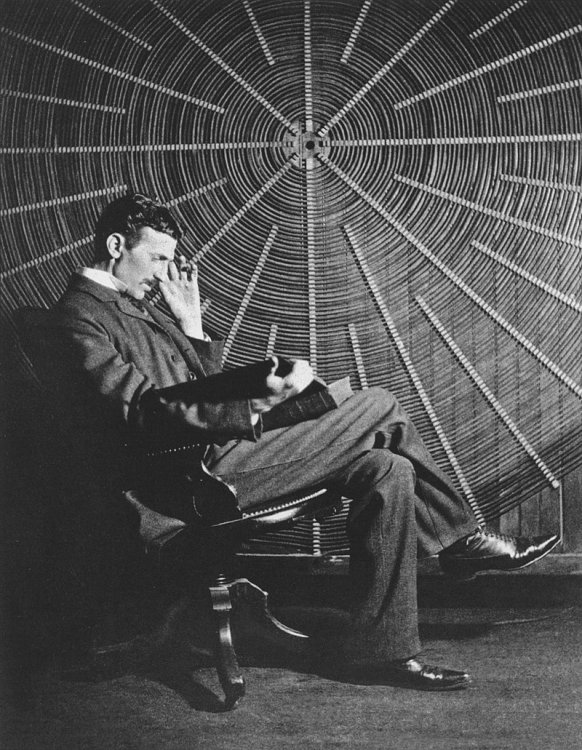 1254946562_NikolaTesla.thumb.jpg.5e9f910136b544eabf9e82325e926406.jpg