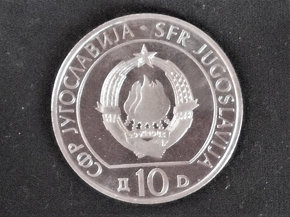 10 dinara 1983 Sutjeska d.jpg