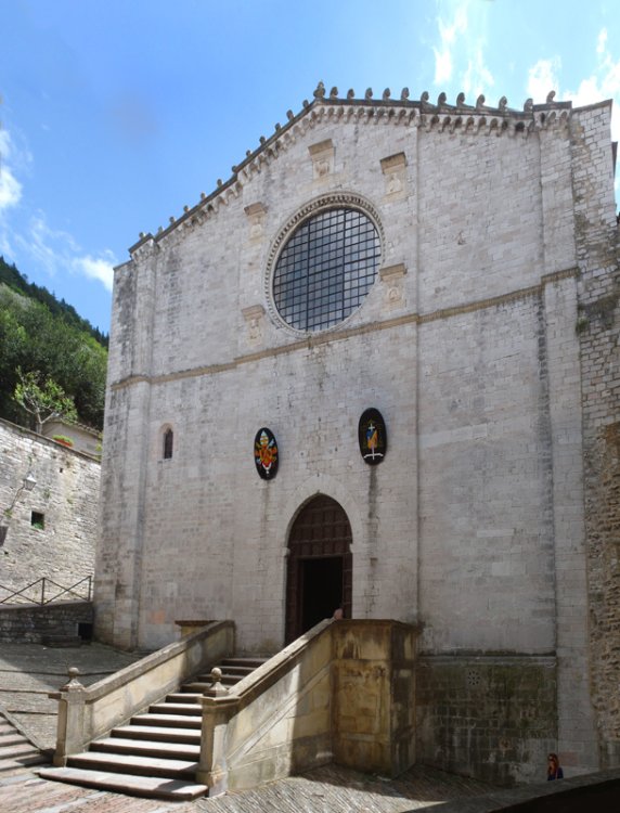 Catedral_de_Gubbio.jpg