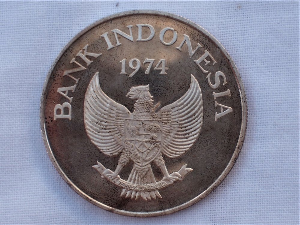 2000 rupie _1974 d.jpg