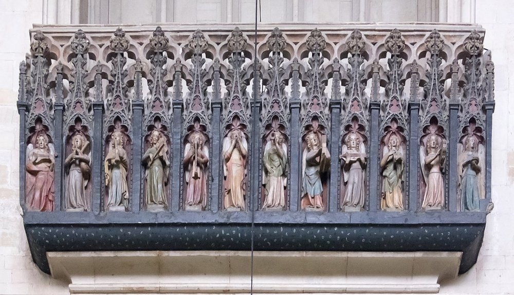 Exeter_Cathedral_Minstrels'_Gallery.jpg