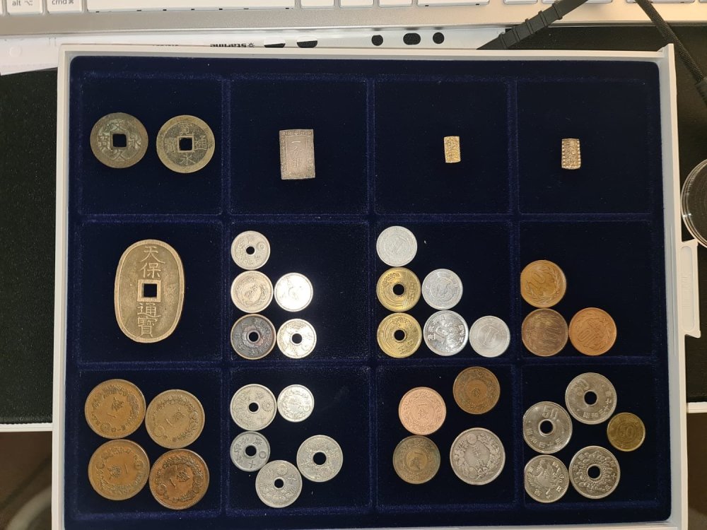 Monete Giappone.jpg