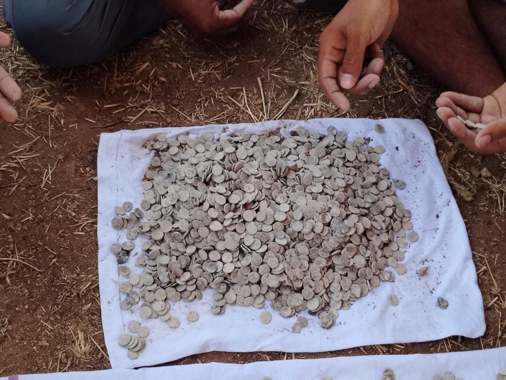 A hoard of lead coins were unearthed in Phanigiri, Suryapet of Telangana.jpg