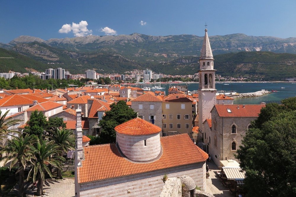 Budva-old-town.thumb.jpg.fb422196dc64c91294e2ca3333532afa.jpg