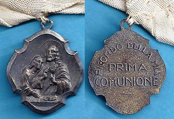 3b.medagliacomunione.jpg.fd9e2537ea073bc0dba7c48af92befbf.jpg