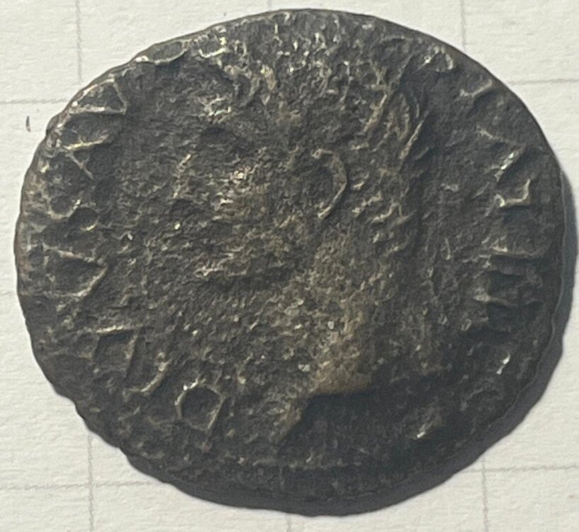 asse divo augusto dritto.jpg