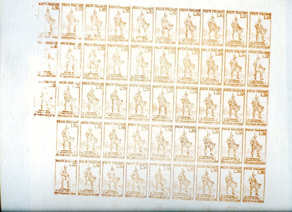 fogli plastica 2033.jpg