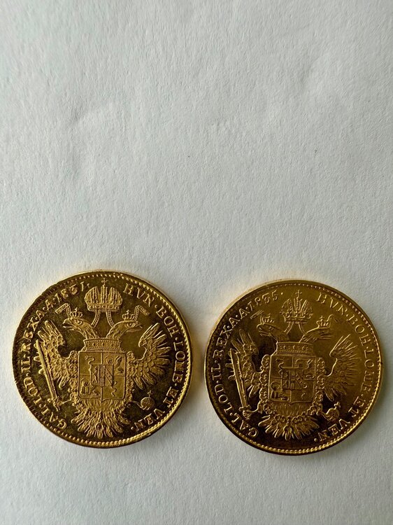 Mezza Sovrana oro del 1831 1° tipo e del 1835 2° R.jpg