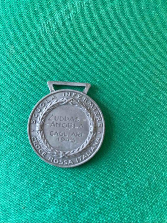 croce rossa retro.jpg