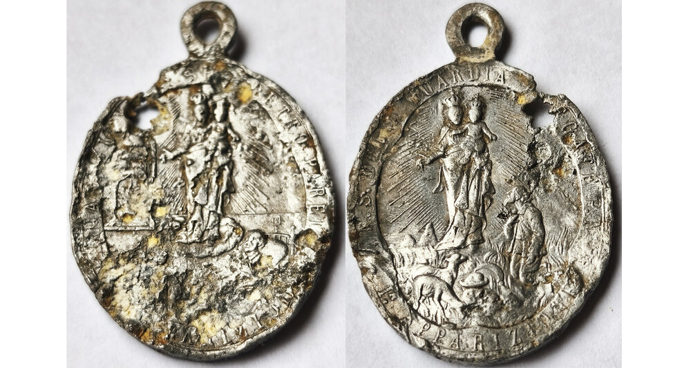 medaglia madonna.jpg