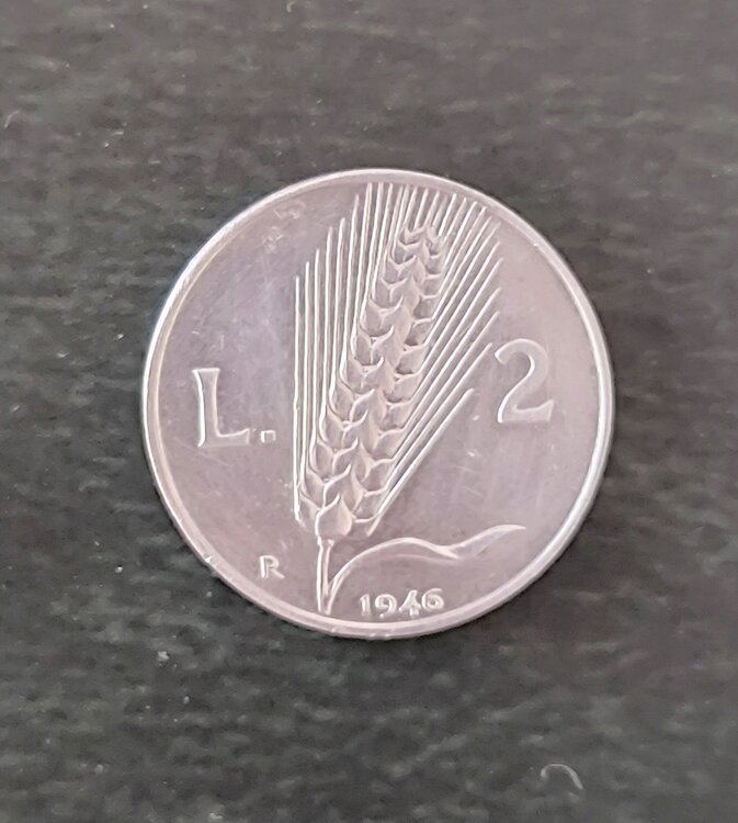 2 lire spiga fronte.jpg