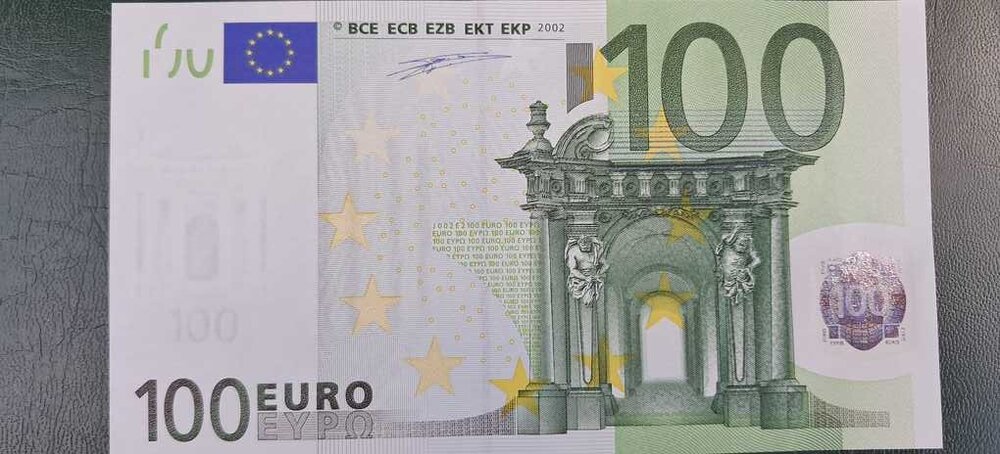 €100.jpg