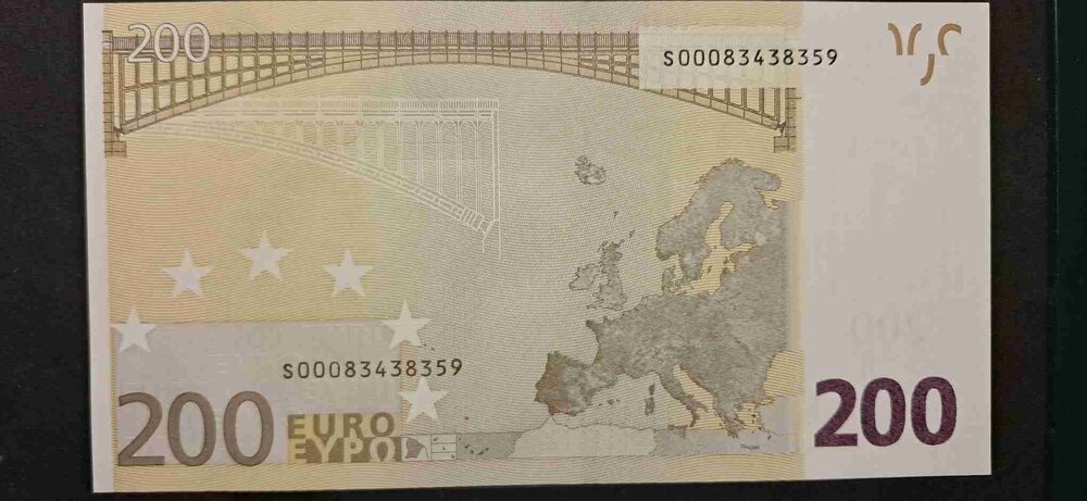 Retro 200 Euro_5_11zon.jpg