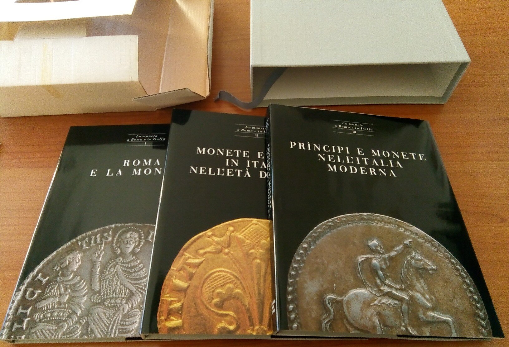 LA MONETA A ROMA E IN ITALIA - 3 VOLUMI